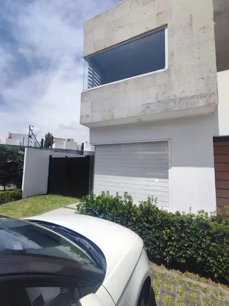 CASA EN RENTA TOTALMENTE NUEVA