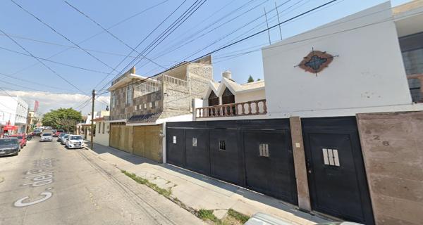 CASA EN VENTA EN JARDINES DEL MORAL, LEON-GTO