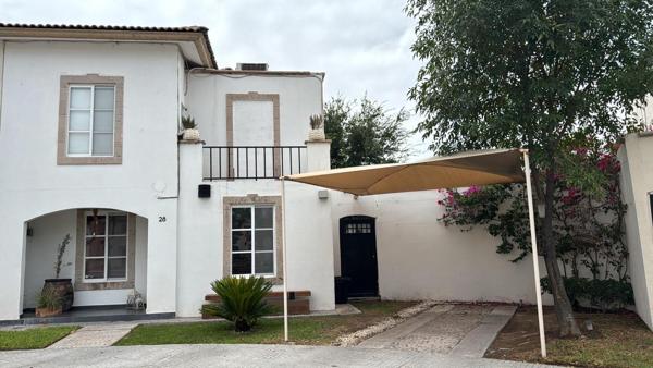 CASA VENTA SENDEROS CON ALBERCA