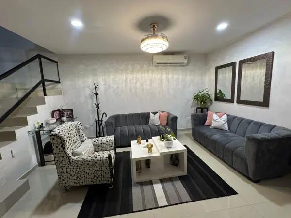 | Hermosa casa disponible en venta en Villas del Bosque, Cholul | | Hermosa casa disponible en venta en Villas del Bosque, Cholul |