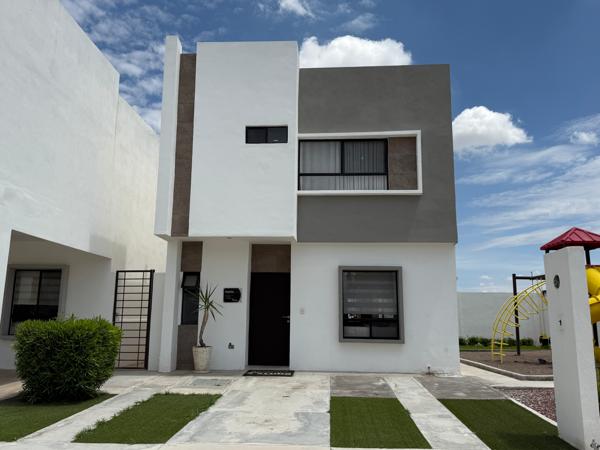 Casa Nueva al Nte de la Torreón Paseo Aurea