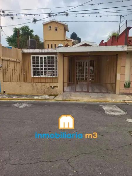 ¡AMPLIA CASA EN RENTA EN ENCINOS, FORTÍN!
?? Ubicada en zona residencial tranquila