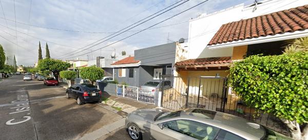 VENDO CASA EN JARDINES DEL SUR, GDL-JAL