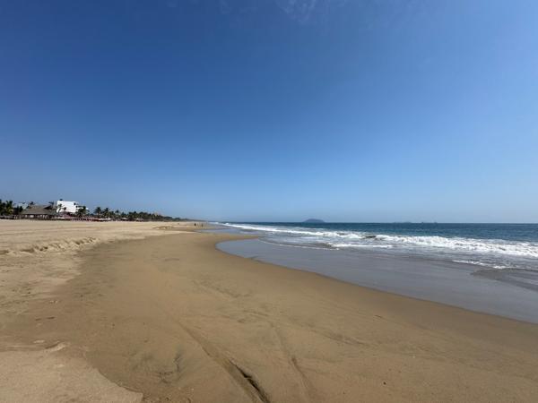 TERRENO FRENTE AL MAR EN PLAYA LARGA, ZIHUATANEJO, GERRERO