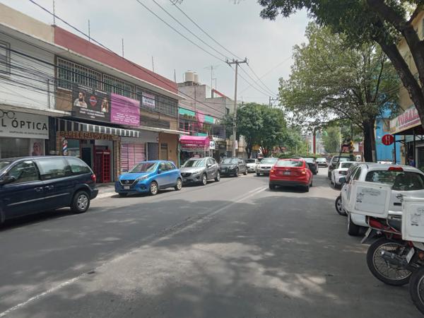 EXCELENTE PROPIEDAD COMERCIAL EN VENTA, CON BUENA UBICACIÓN, ACTUALMENTE GENERANDO RENTAS, SE PUEDE