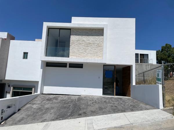 RESIDENCIA EN COTTO CISNES ALTOZANO, MORELIA