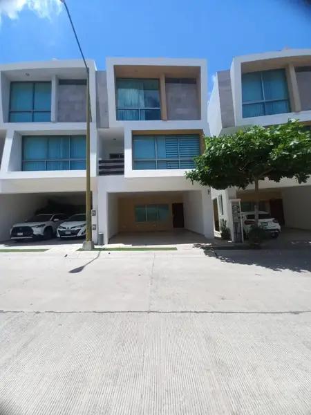 CASA EN RENTA EN PRIVADA SECTOR COLINAS SAN MIGUEL EN CULIACAN SINALOA