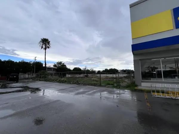 TERRENO COMERCIAL EN RENTA EN PLAZA VILLA VIVERO EN CIUDAD LERDO DGO.