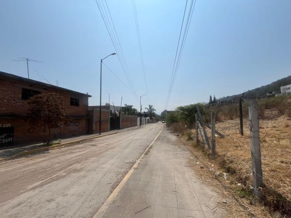TERRENO EN VENTA EN SALIDA MIL CUMBRES A UNA CUADRA DE LA CARRETERA NACIONAL