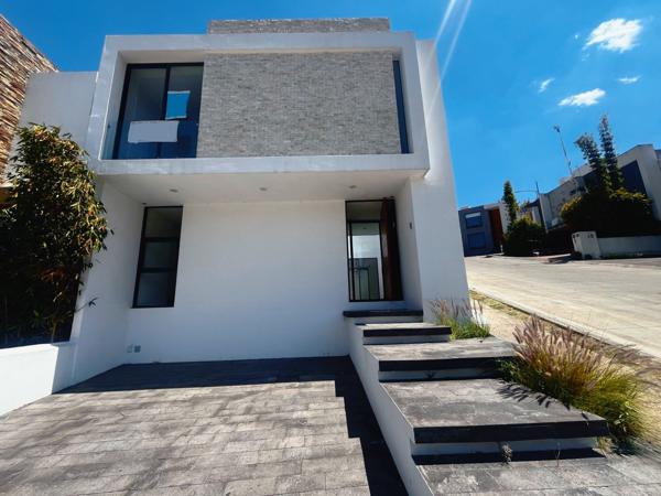 HERMOSA CASA EN VISTAS ALTOZANO, MORELIA