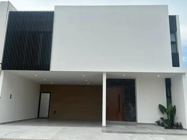 Casa en venta en Lomas del Dorado, Boca del Río con alberca y seguridad Casa en venta en Lomas del Dorado, Boca del Río con alberca y seguridad