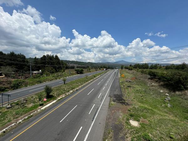 SE VENDE HECTÁREA EN PÁTZCUARO MICHOACÁN A UNA CUADRA DE LA CARRETERA FEDERAL DE CUOTA