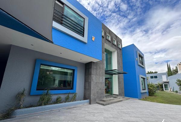 HERMOSA RESIDENCIA DENTRO DEL FRACCIONAMIENTO AMERICAS BRITANIA EN MORELIA
