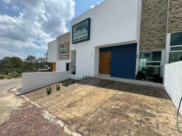RESIDENCIA EN PASEO DE LOS TEJONES, ALTOZANO, MORELIA