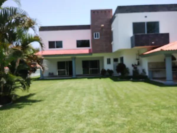 .O P O R T U N I D A D. REMODELADA ACABADOS DE LUJO, CINCO RECÁMARAS. EXCELENTE UBICACIÓN. .O P O R T U N I D A D. REMODELADA ACABADOS DE LUJO, CINCO RECÁMARAS. EXCELENTE UBICACIÓN.