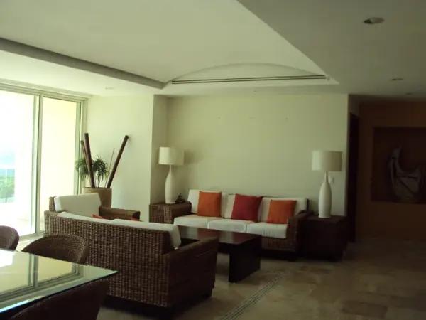 OFREZCO DEPARTAMENTO EN VENTA 1er NIVEL (Con muebles ) 'TORRE A'
SUP. APROX 285 
FRACC. PICHILINGUE