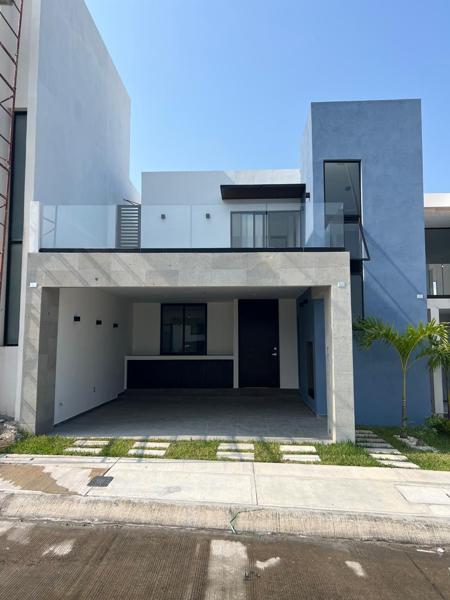 HERMOSA CASA EN VENTA EN LOMAS DEL DORADO