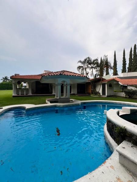 Casa una planta Fraccionamiento Lomas de Cocoyoc