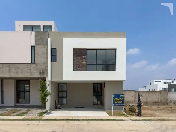 Casa en venta en Coto Pontevedra, Capital Norte, Zapopan Casa en venta en Coto Pontevedra, Capital Norte, Zapopan