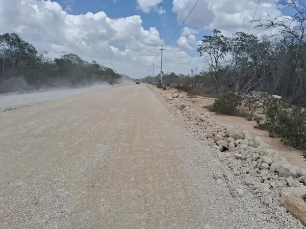 Terreno en venta en "Bosques de Hunucmá", Mérida, Yucatán, 315 M2, sobre la carretera hacia Chuburná