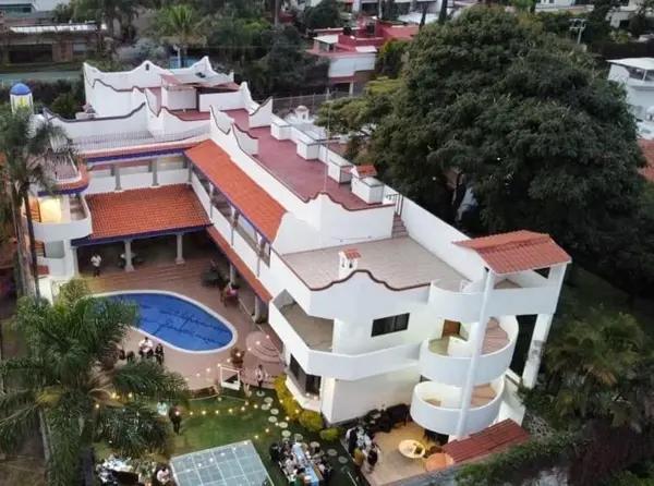 Casa en Venta en Zona Dorada Cuernavaca con Piscina y Jardín