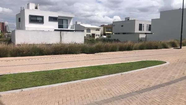 Terreno en venta en Hacienda Carlota, Privada Borbón