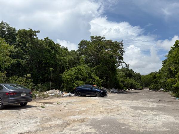 LOTE EN ESQUINA EN VENTA EN FRACC ARRECIFES PLAYA DEL CARMEN