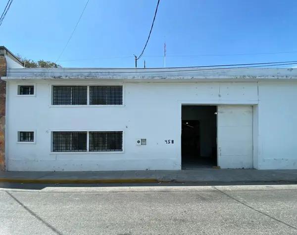 | ¡Potencia tu negocio en el corazón de Mérida! Bodega Comercial en Renta | | ¡Potencia tu negocio en el corazón de Mérida! Bodega Comercial en Renta |