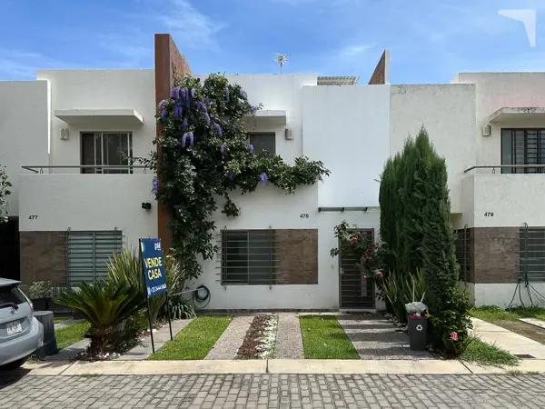Casa en venta en Coto Alhambra Residencial con recamara en planta baja