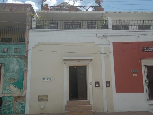 SE RENTA HERMOSA CASA RECIÉN REMODELADA PARA VIVIENDA O NEGOCIO, TOTALMENTE ACONDICIONADA ILUMINADA