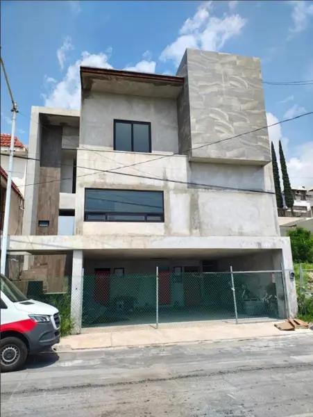 CASA EN VENTA EN LOMAS DEL ROBLE, SAN NICOLAS DE LOS GARZA, N.L