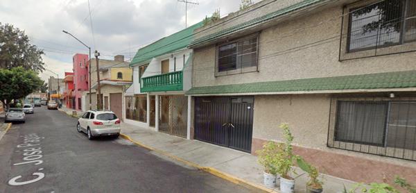 CASA EN VENTA EN TEPALCATES-IZTAPALAPA