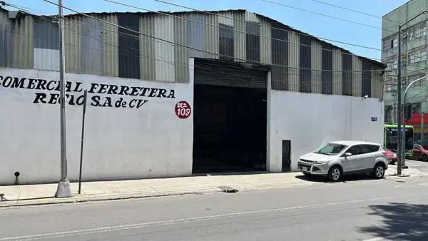 COL. GUADALUPE VICTORIA, BODEGA EN VENTA CON AMPLIO USO DE SUELO EN LA GAM