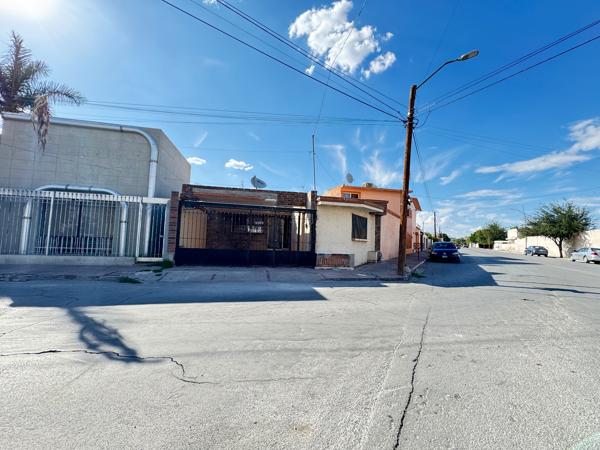 Casa en Venta en Esquina | Colonia Navarro, Torreón, Coahuila