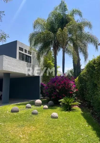 "Residencia de lujo en exclusivo fraccionamiento con campo de golf en Celaya"