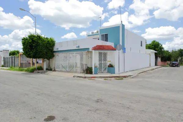 | Amplia casa en Venta en Fraccionamiento Bosques del Poniente |
