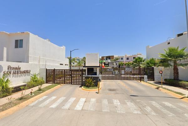 Casa en Venta en Hacienda del Seminario, Mazatlán – 3 Recámaras, 2 Baños