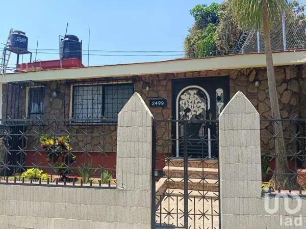 CASA EN VENTA EN OBLATOS