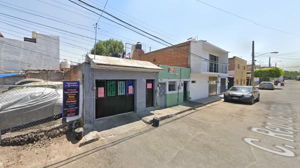 VENDO CASA EN QUINTERO, TLAQUEPAQUE-JAL