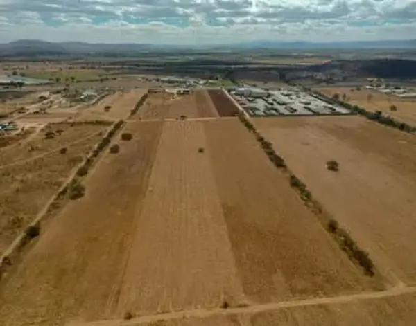 Terreno industrial de 7.6 hectáreas en ubicación estratégica cerca del aeropuerto de Querétaro Terreno industrial de 7.6 hectáreas en ubicación estratégica cerca del aeropuerto de Querétaro