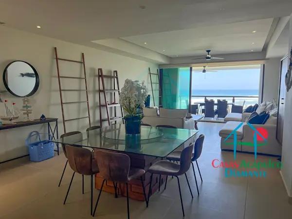Depto en Piso 7 con Terraza, Vista al Mar y 4 Recámaras
