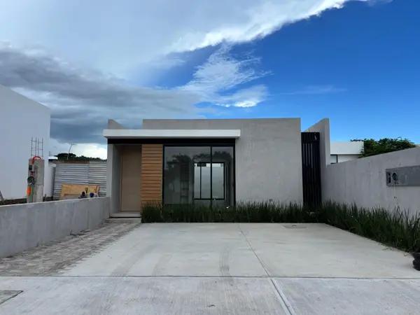 Casa en venta en Lomas del Dorado, Boca del Río - Un nivel con jardín y cocina integral