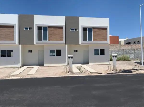 CASAS EN VENTA EN CERRADA OYAMELES (FRENTE A LOS OLIVOS) GOMEZ PALACIO