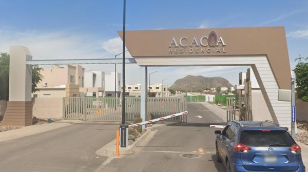 Casa en Venta en Acacia Residencial, Hermosillo: Espaciosa y Bien Ubicada