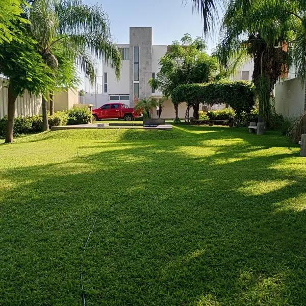 AMPLIA Y CONFORTABLE CASA CON ROOF GARDEN Y ALBERCA