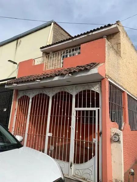 Casa en venta en Plutarco Elias Calles 1, Guadalajara, Jalisco