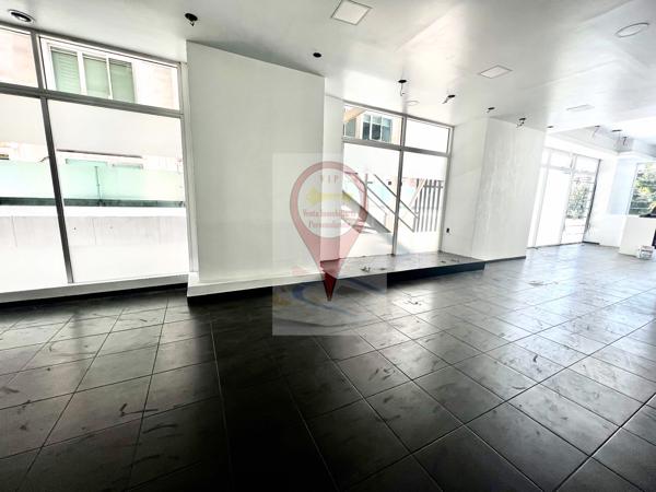 Renta de Local Comercial en Santa Fe, Ciudad de México - Espacioso y Bien Ubicado Renta de Local Comercial en Santa Fe, Ciudad de México - Espacioso y Bien Ubicado