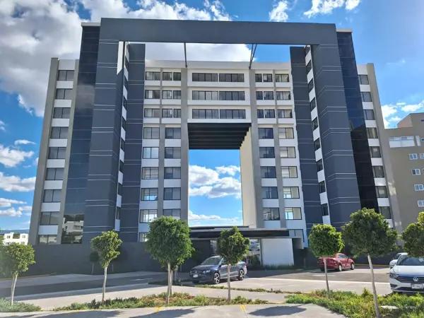 PENTHOUSE EN VENTA EN CAÑADAS DEL LAGO
