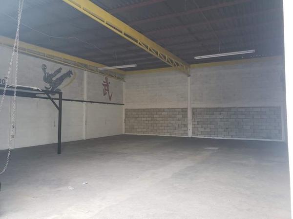SE RENTA BODEGA CENTRO DE GÓMEZ