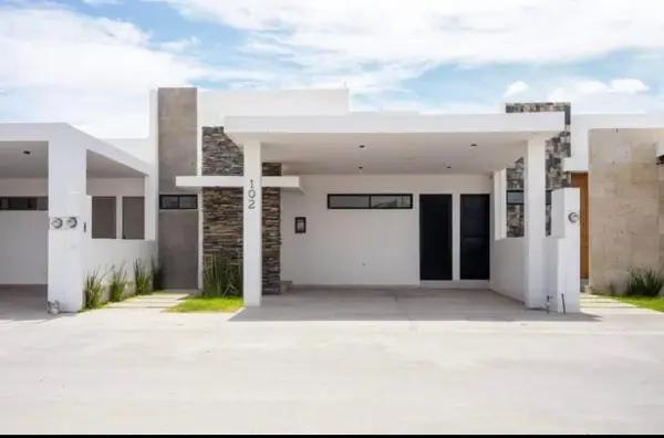 CASA EN VENTA,ZONA VIÑEDOS,QUINTAS DEL PALMAR